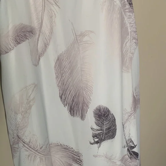 Flowy Dress - Picture 2 of 3